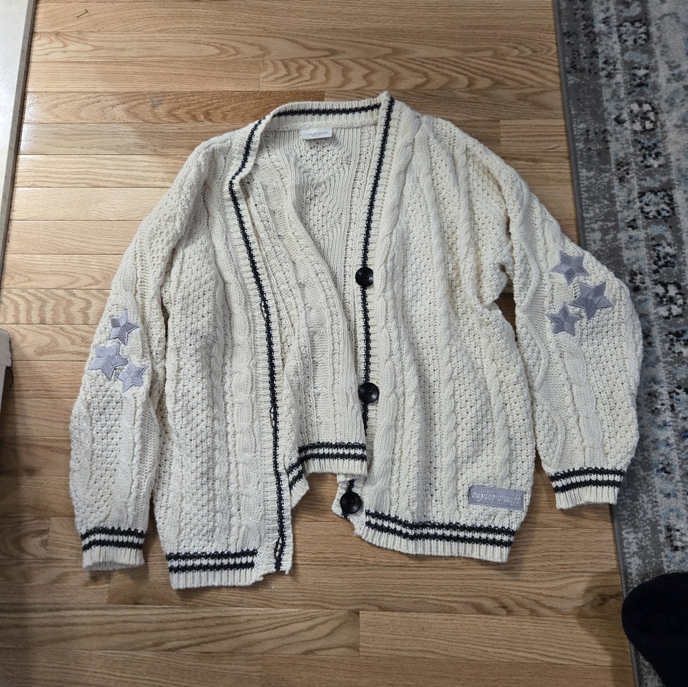 Taylor Swift folklore cardigan